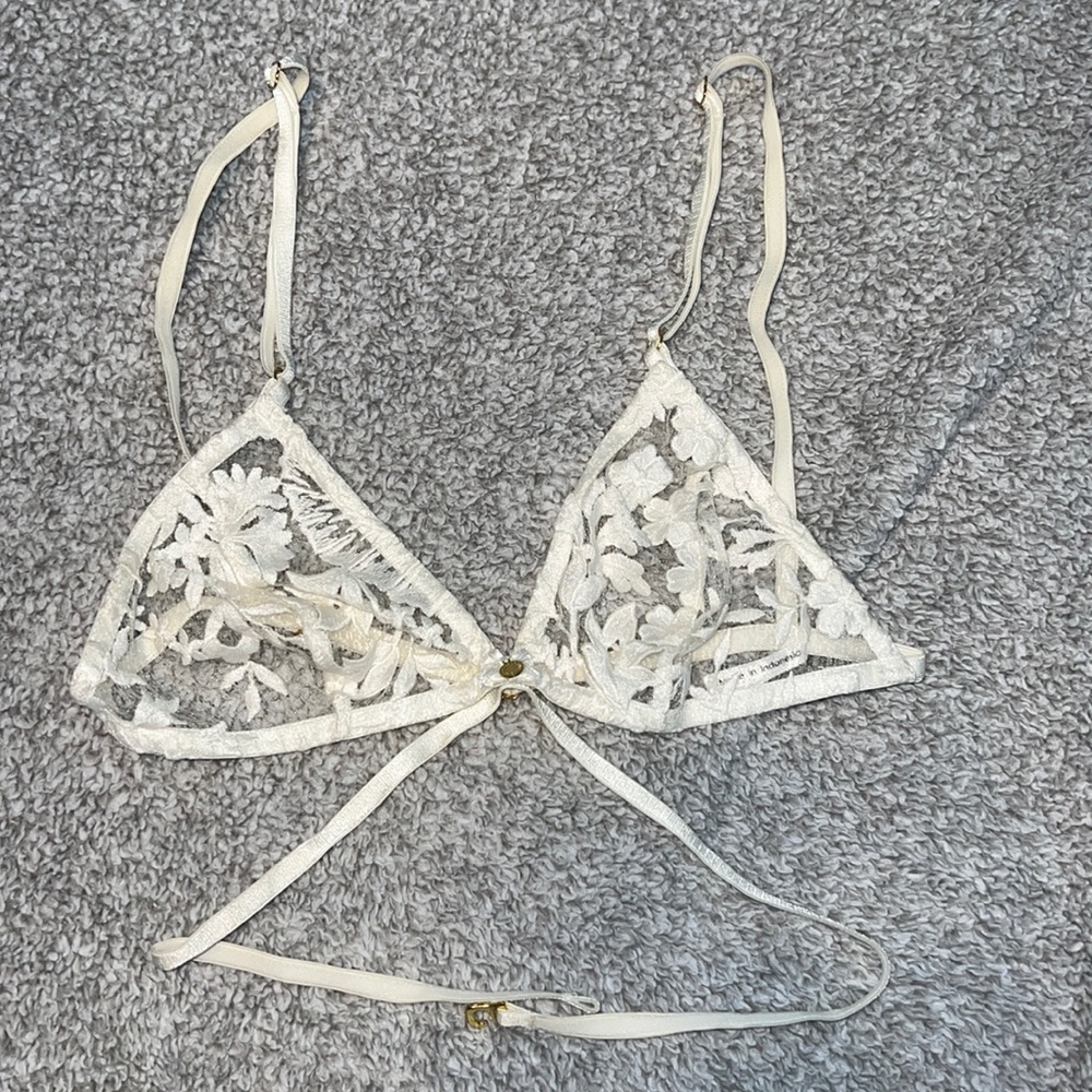 Gooseberry Intimate